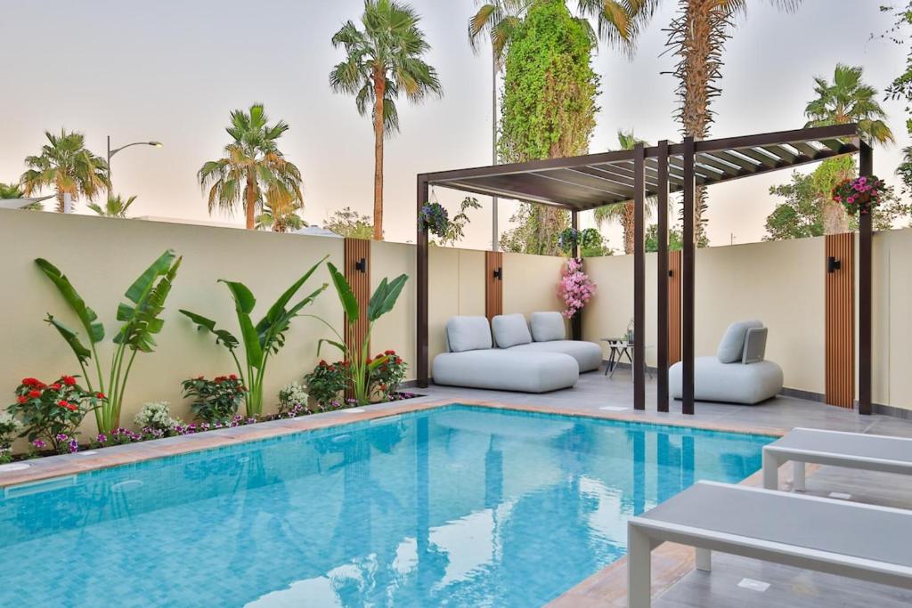 Stunning 4 Bed Villa, Private Pool, Damac Hills photo 1