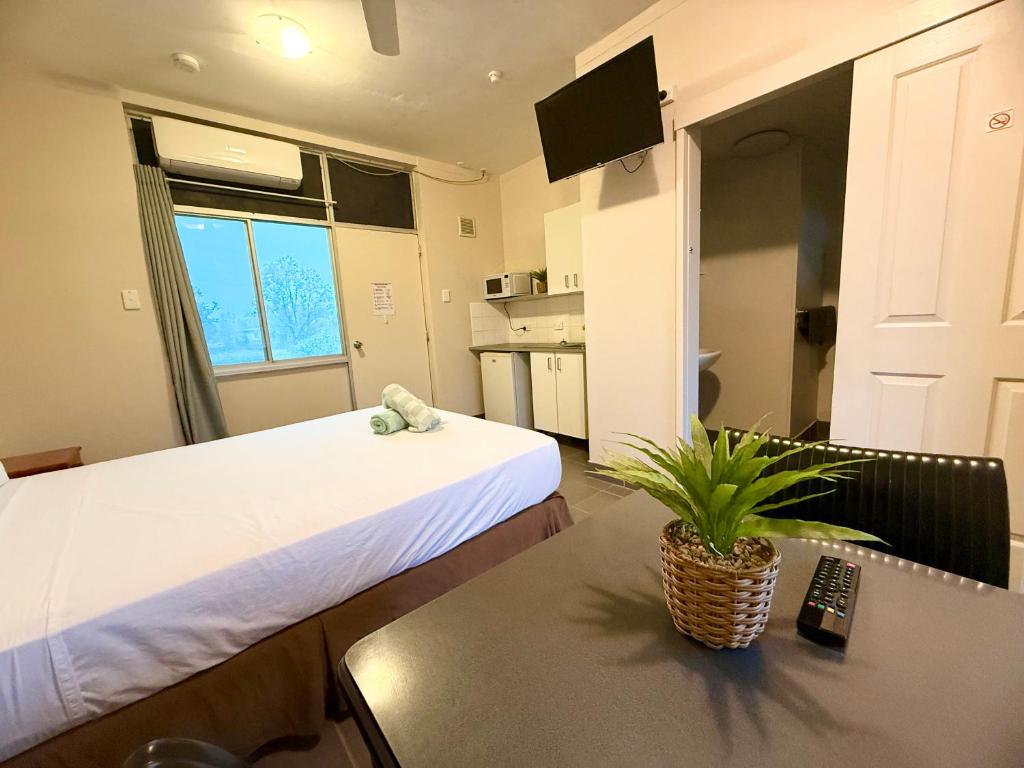 Tropical River Hotel photo 2