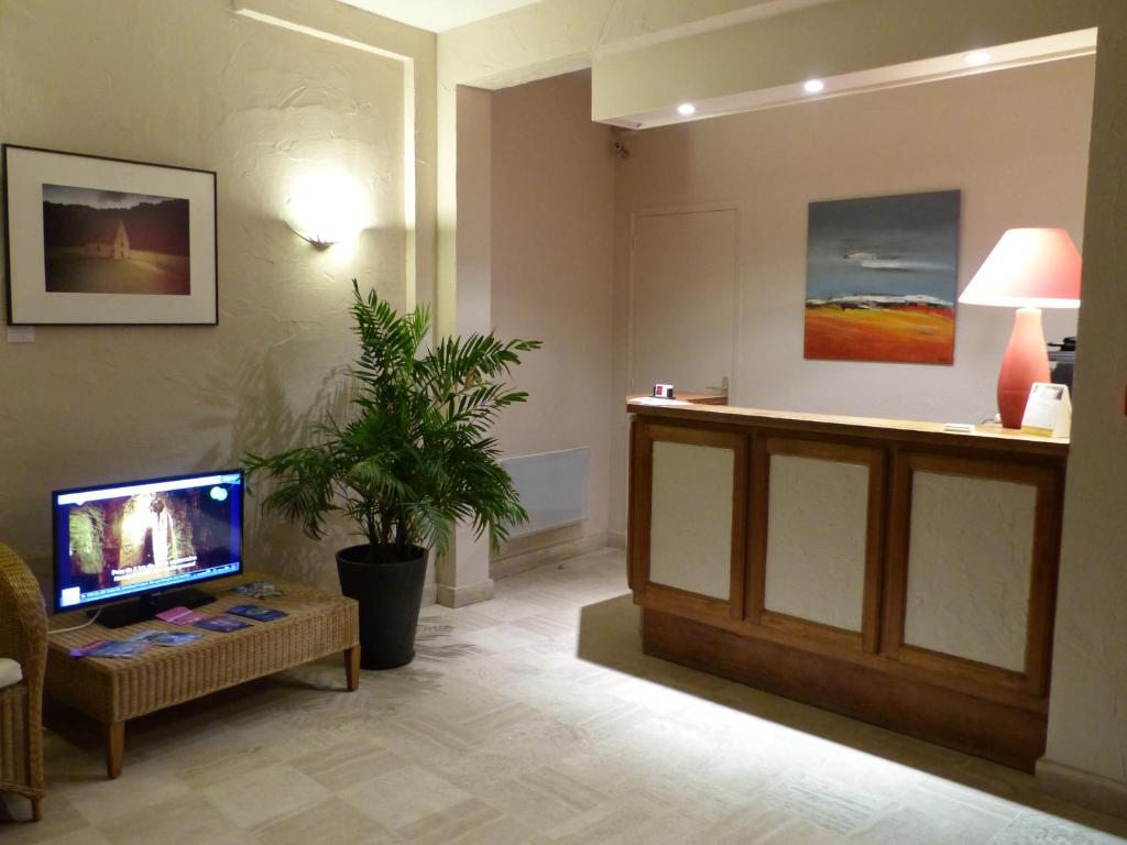Hotel Val De Loire photo 2