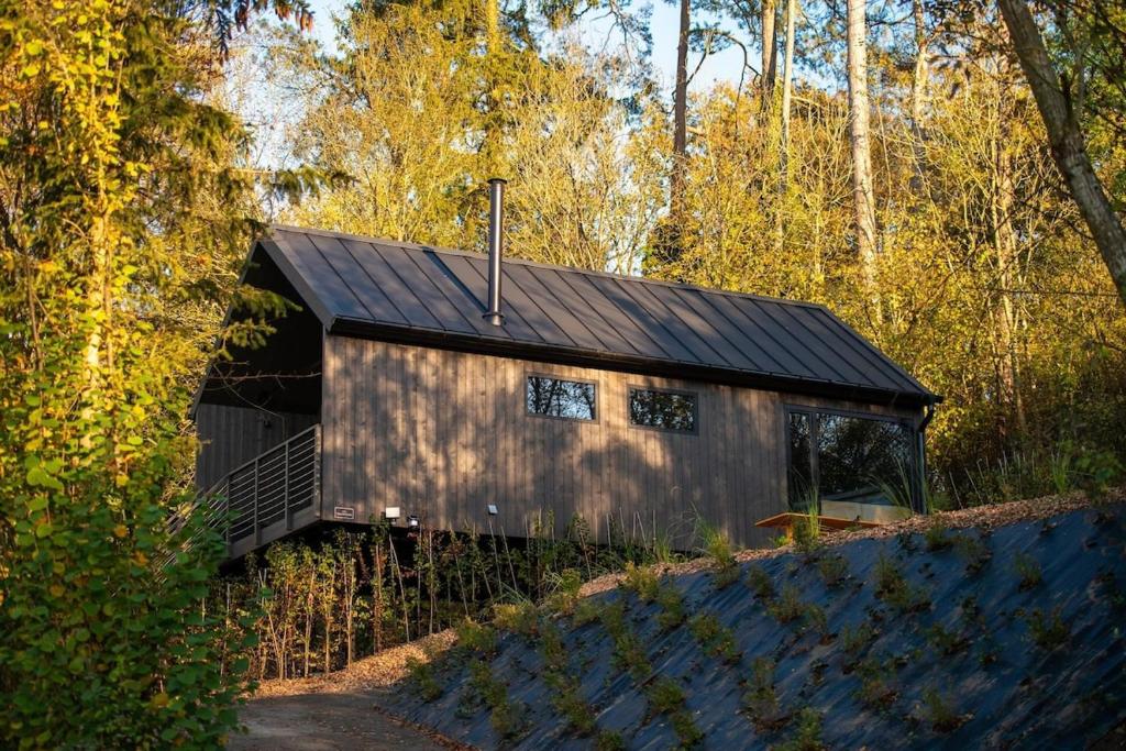Inarden Yellowstone Cabin