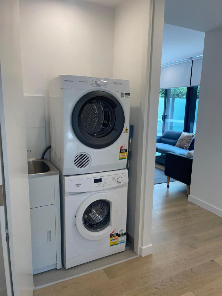 CSA Box Hill - Two Bedroom Apartment with Terrace photo 4
