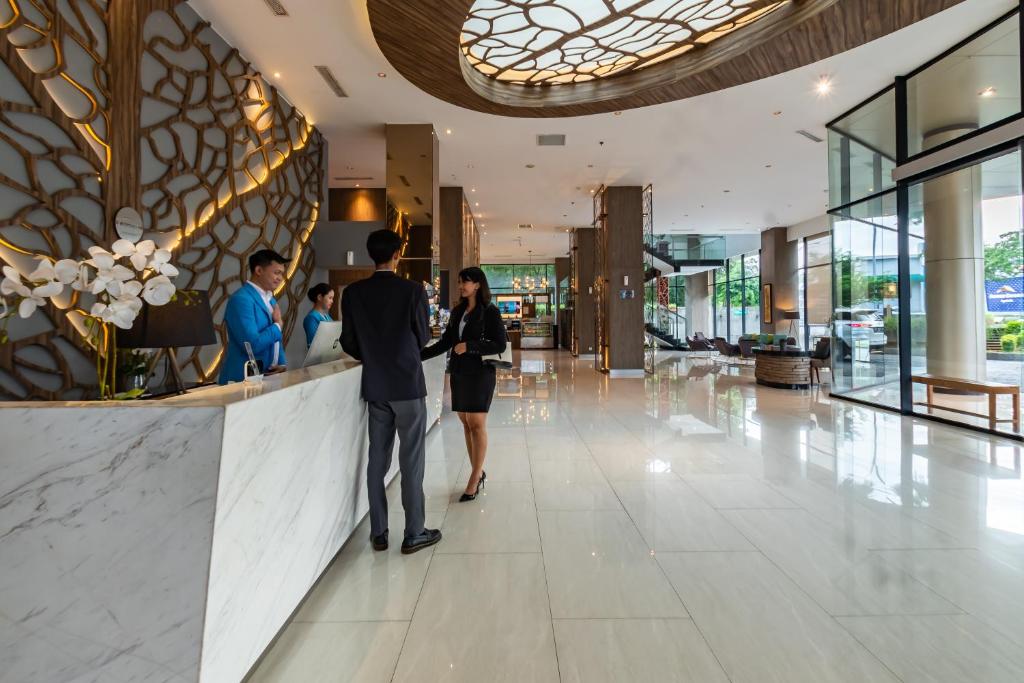 Hotel AYOLA Lippo Cikarang photo 2