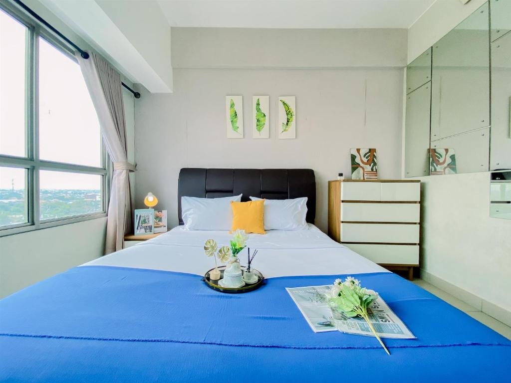 Restful and Minimalist Studio Springlake Summarecon Bekasi Apartment By Travelio photo 1