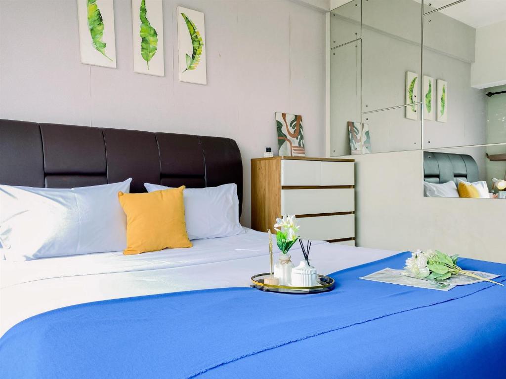 Restful and Minimalist Studio Springlake Summarecon Bekasi Apartment By Travelio photo 3