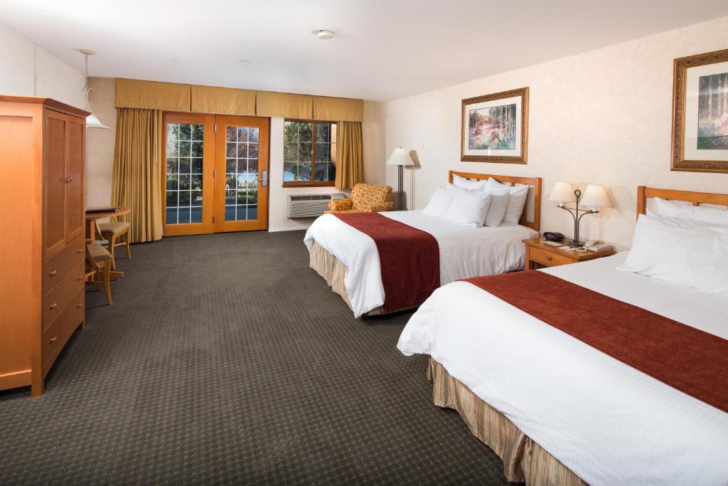 Lakeside Lodge and Suites photo 1