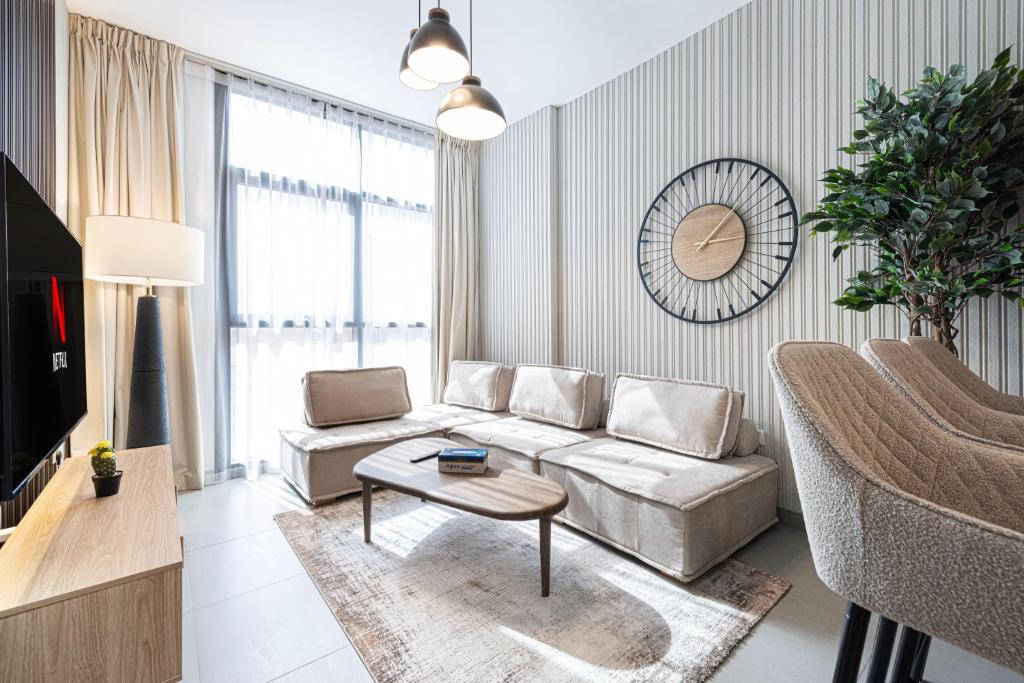 1BR Cityscape by Blue Cloud Holidays photo 1