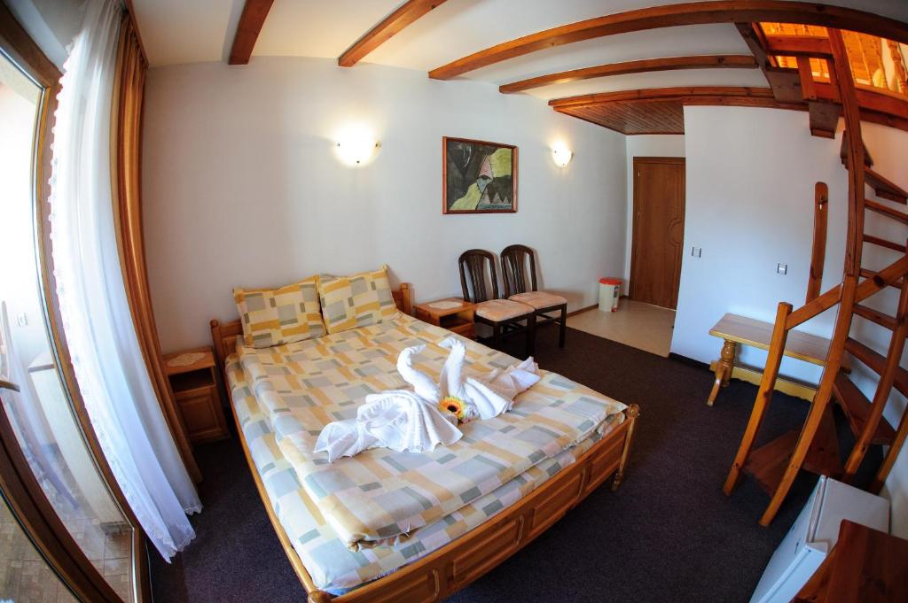 Апартаменты (Мезонет), Family Hotel Nadejda