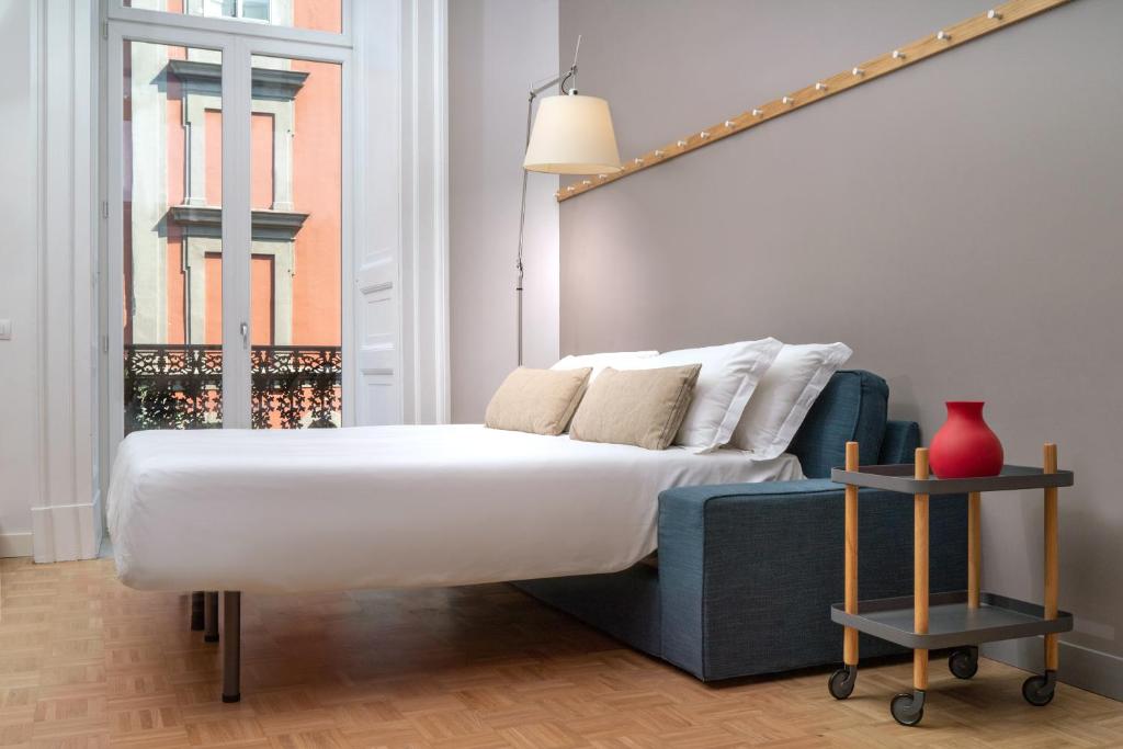 Hotel Piazza Bellini & Apartments - Tap to explore photos