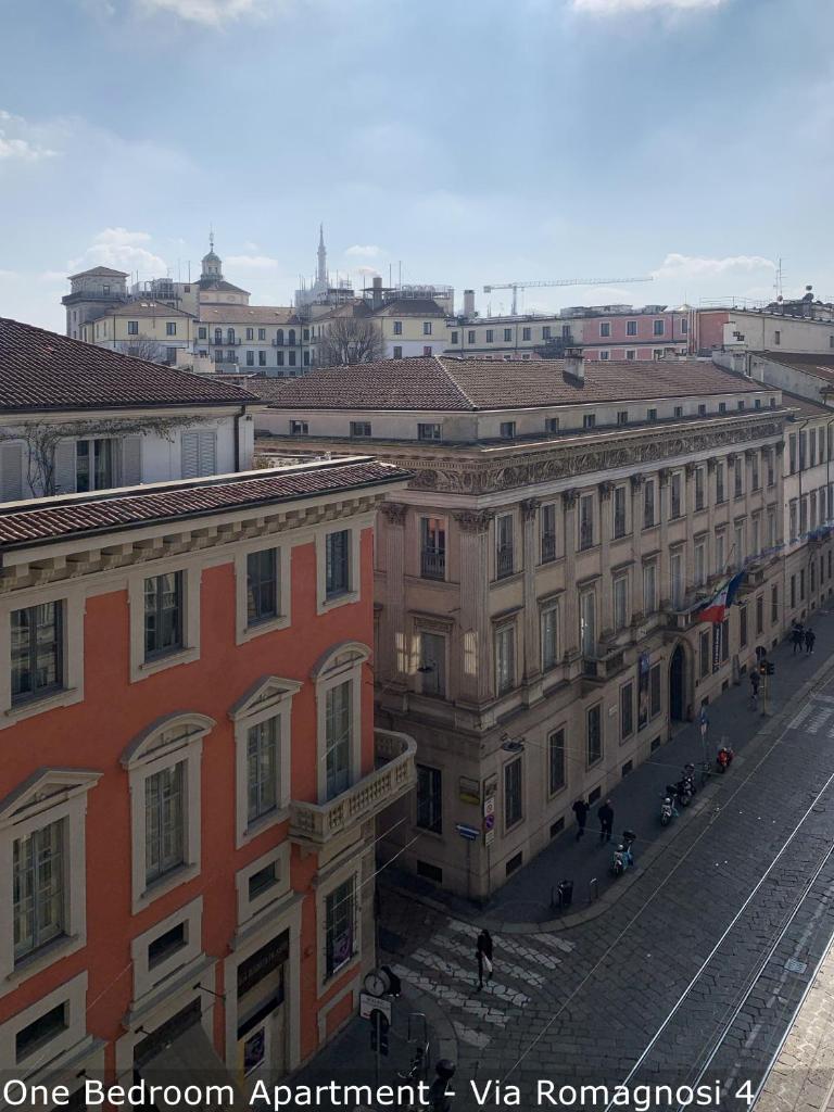 Brera Apartments Alla Scala - Tap to explore photos