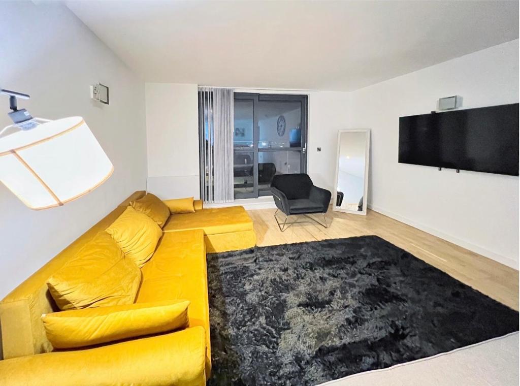 Modern Duplex apartment City Centre Manchester - Tap to explore photos