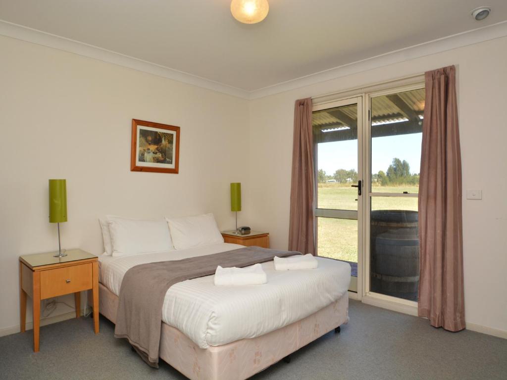 Madigan Wine Country Cottages photo 3
