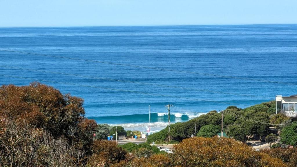 Fairhaven Beach House with Ocean Views and Tranquil Setting