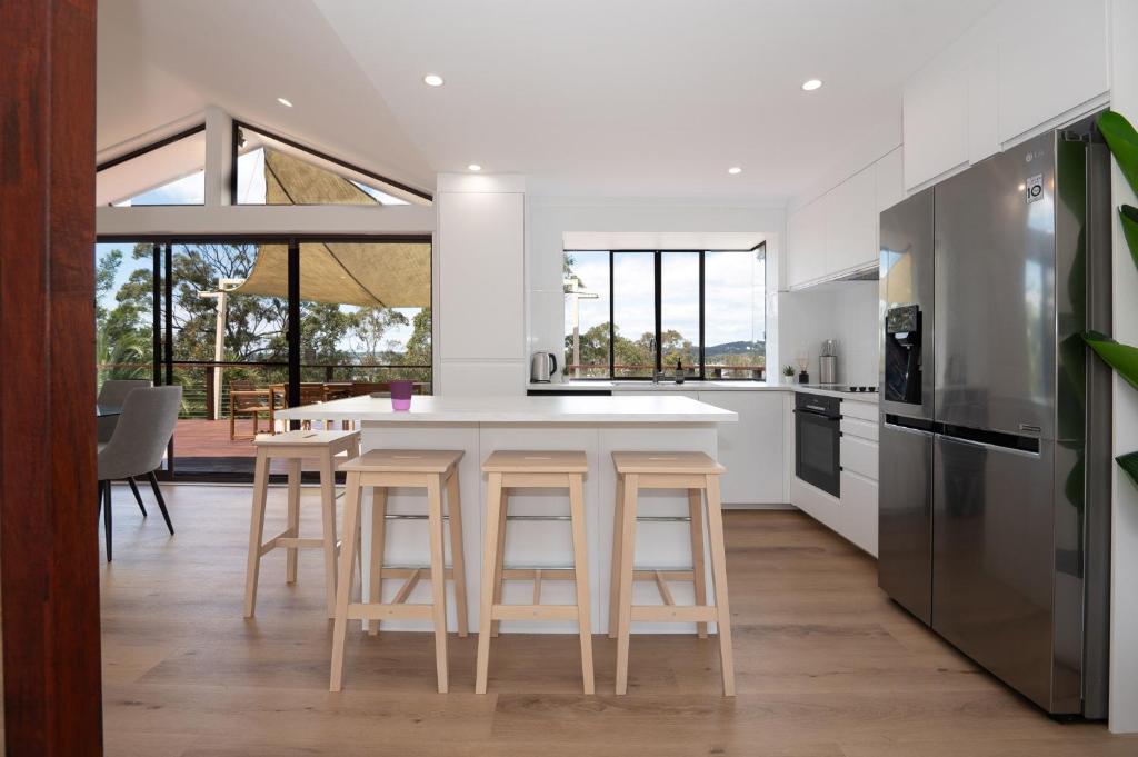 Bella Vista with swimming pool and ocean view photo 1