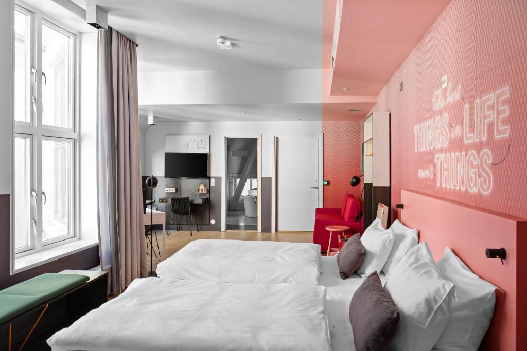 Comfort Hotel Karl Johan Room Type - Deluxe Double or Twin Room