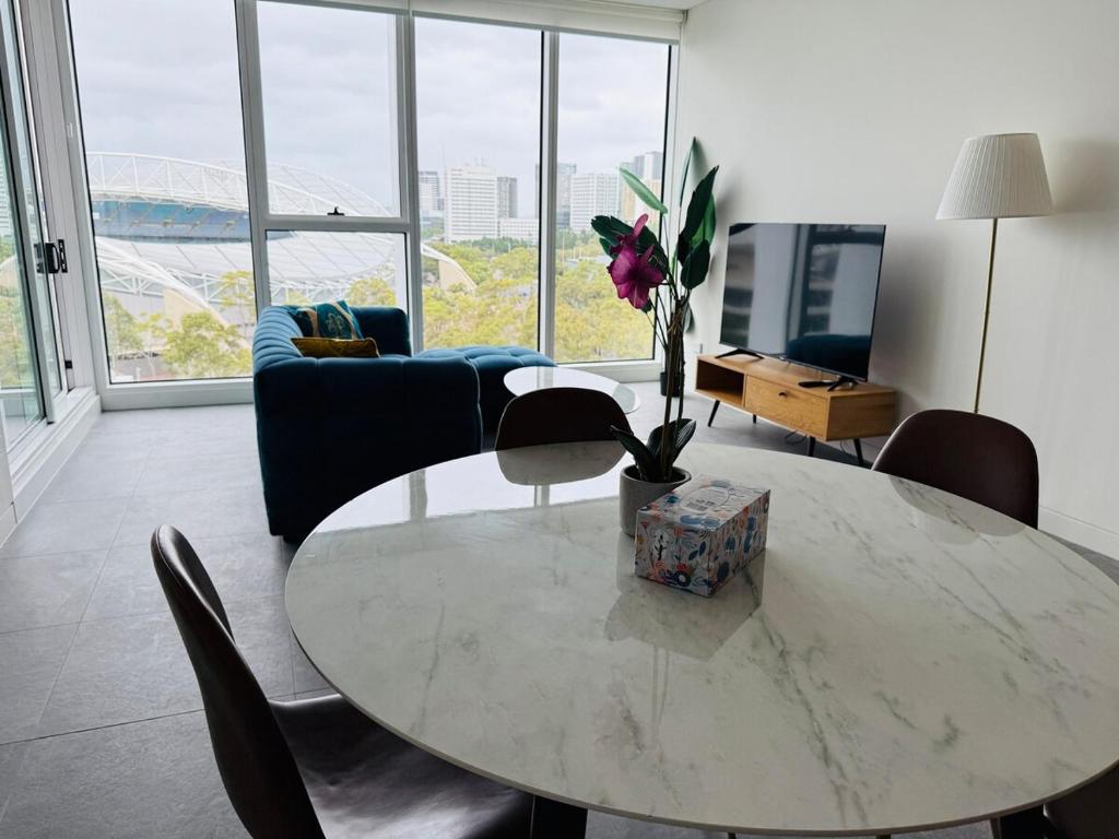 Olympic Park Gem 2 bedroom condo-Parking, Pool Gym 10 photo 1