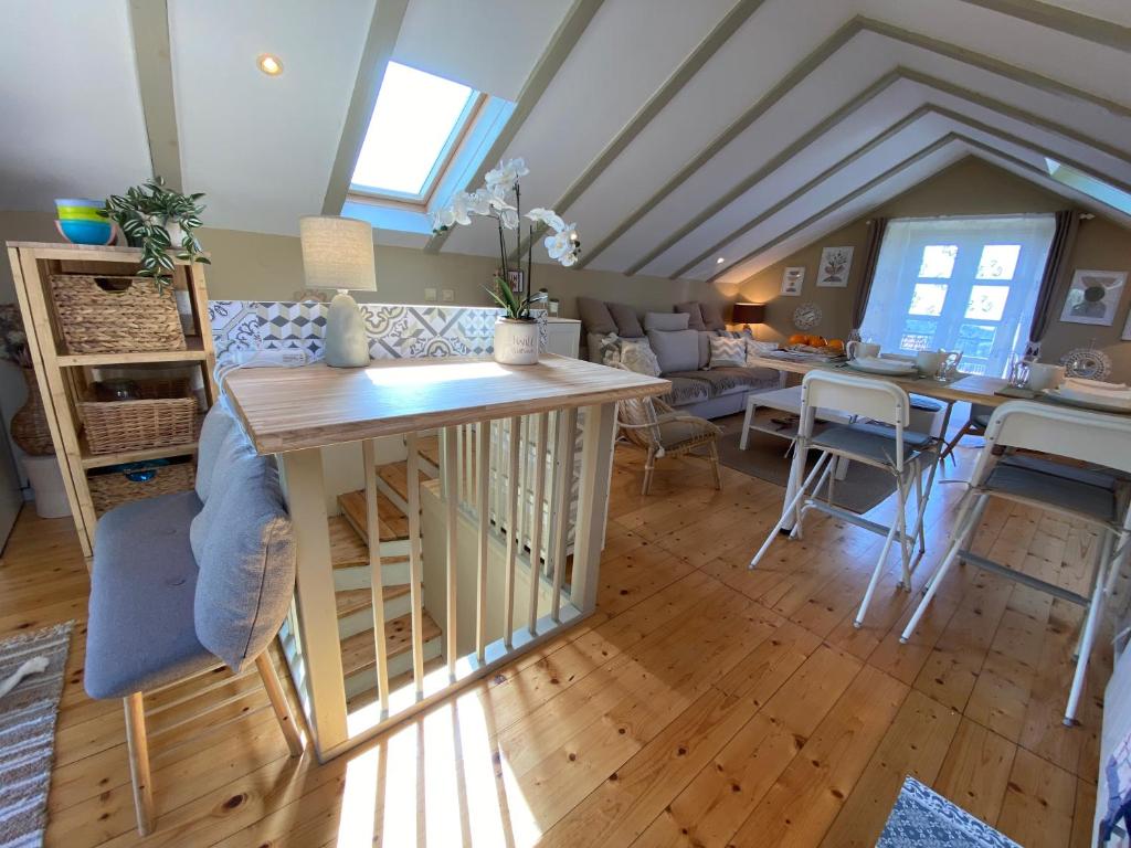 Villa Skylight et studio séparé avec terrasse panoramique avec vue mer et piscine privée - Tap to explore photos