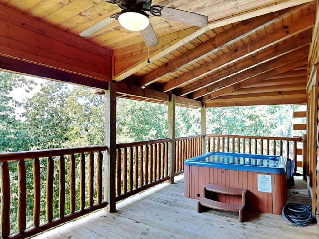 Moonlight Lodge image
