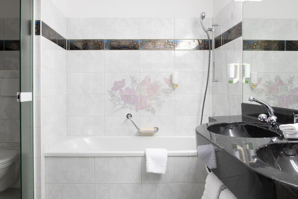 Seiler au Lac Room Type - Superior Room with Lake View and Balcony