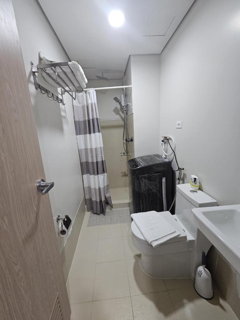Style Residences- IML Spaces RM 728 Building B - Tap to explore photos