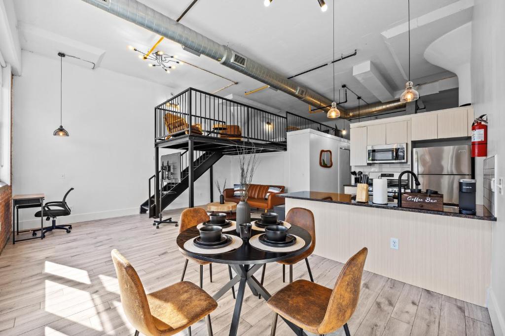 Signature Rustic 2BR Near NYC - Pets, Gym and Parking image