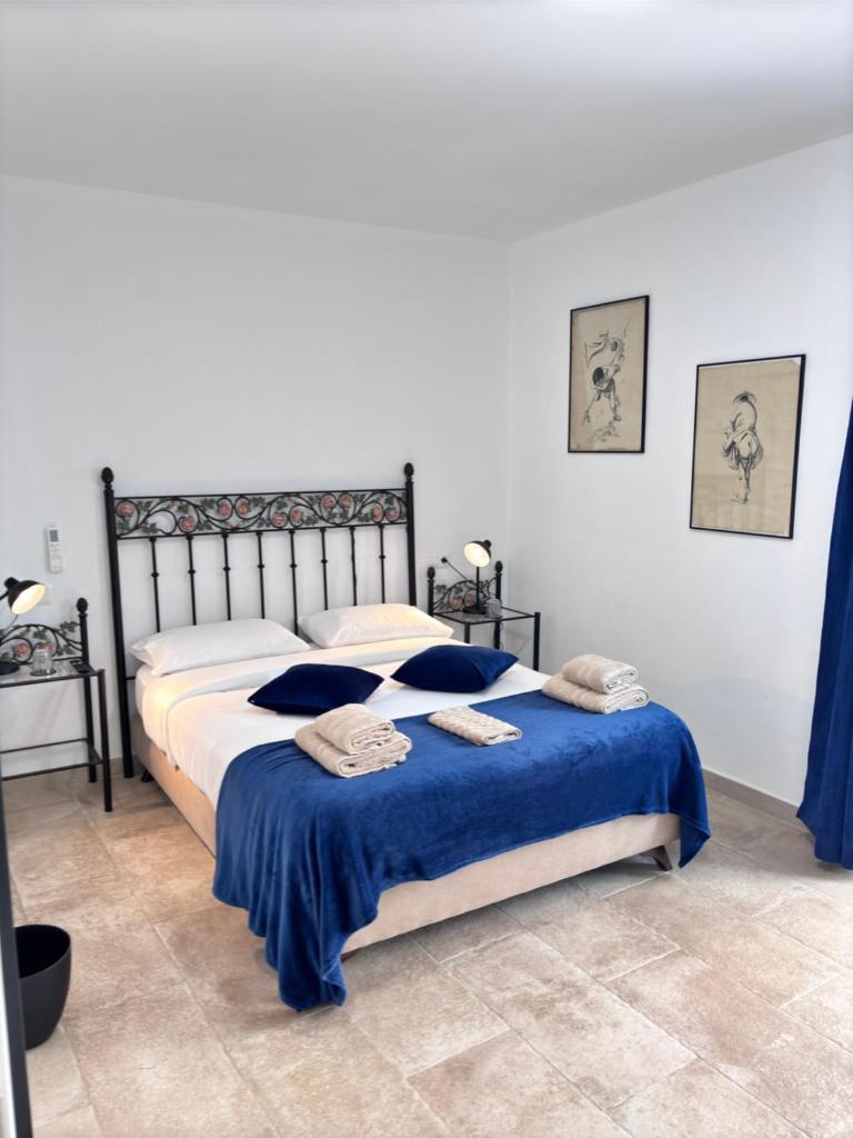 Shanti’s Andalusian Rooms - Tap to explore photos