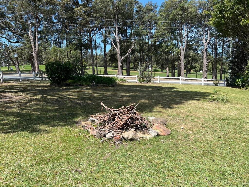 Mollymook- Walk to Beach, Surf, Golf Course & Club photo 3