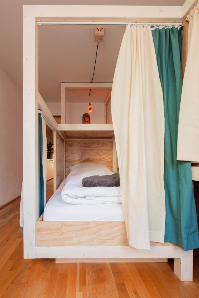 Montagu Hostel photo 3