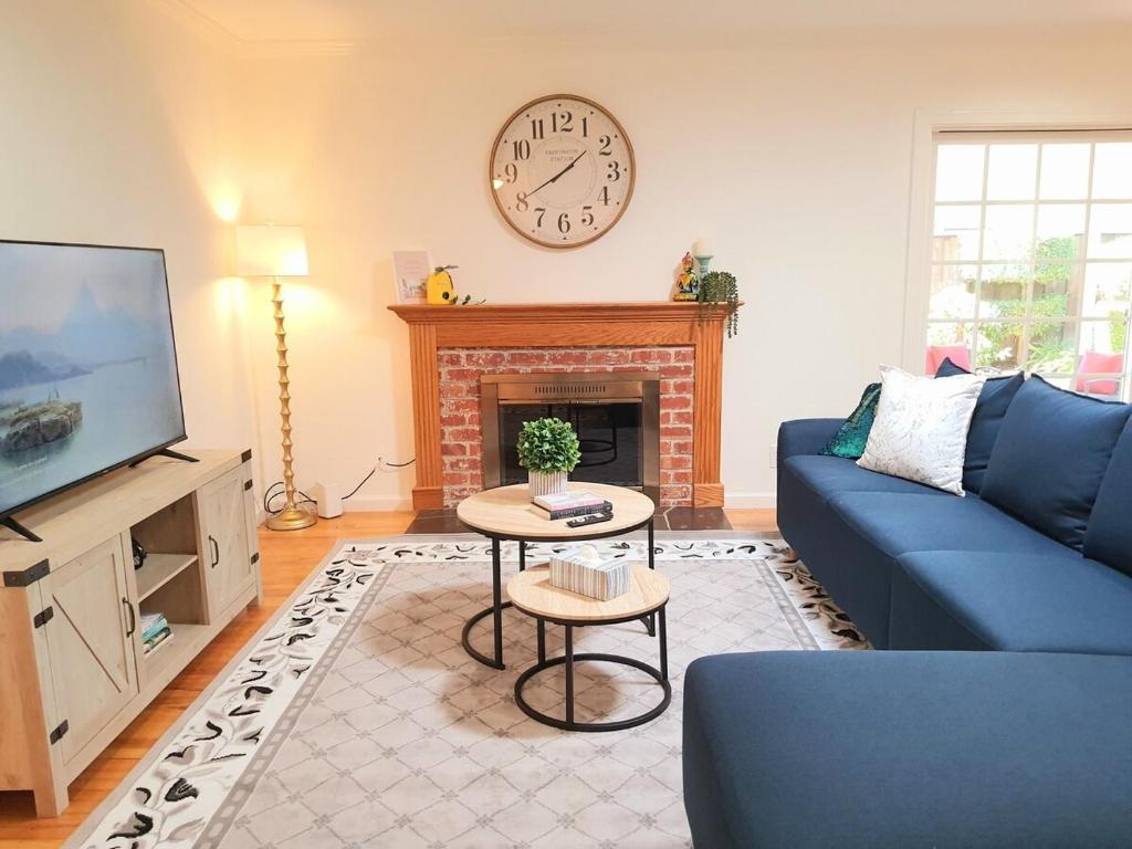 Spacious 3BR 2BA Home, Pet-Friendly and Comfortable image