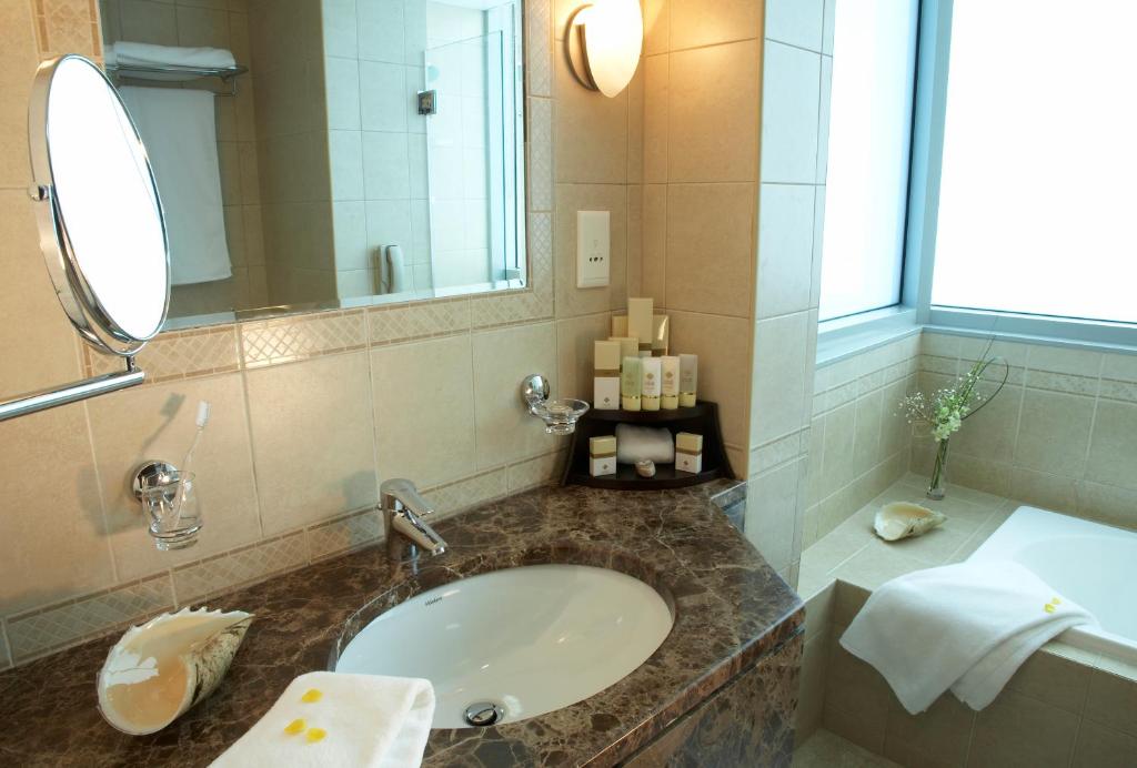 Сьюит (Люкс с 1 спальней «Делюкс-Плюс»), Апарт-отель Al Manzel Hotel Apartments