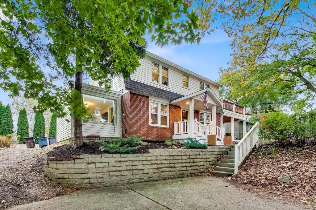 Bay's Place Vacation Rental image