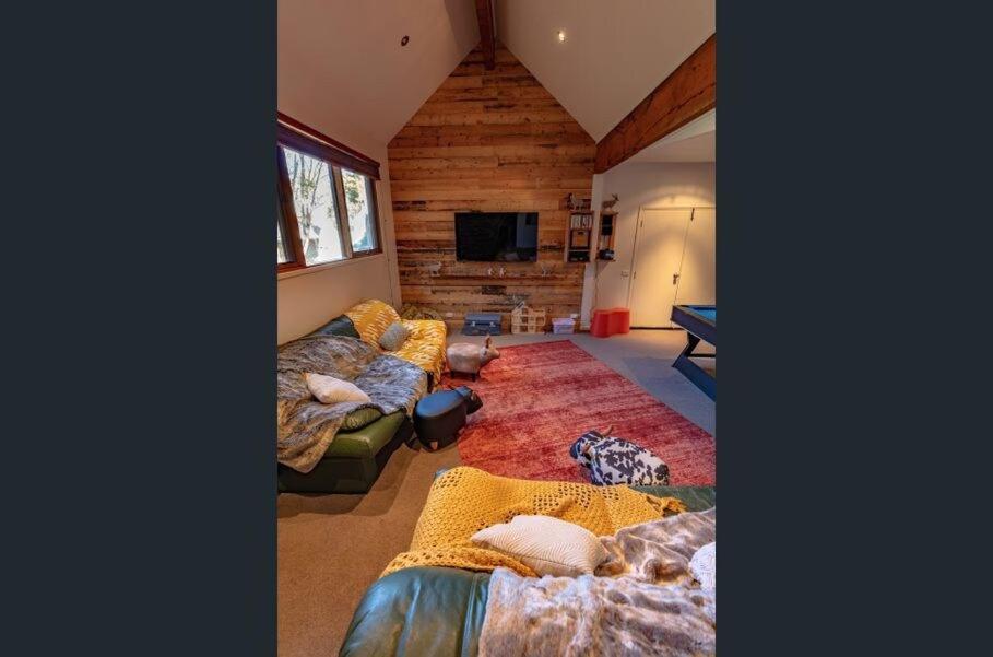 Polo Club Chalet- Iconic, luxury Chalet- Large games room photo 4