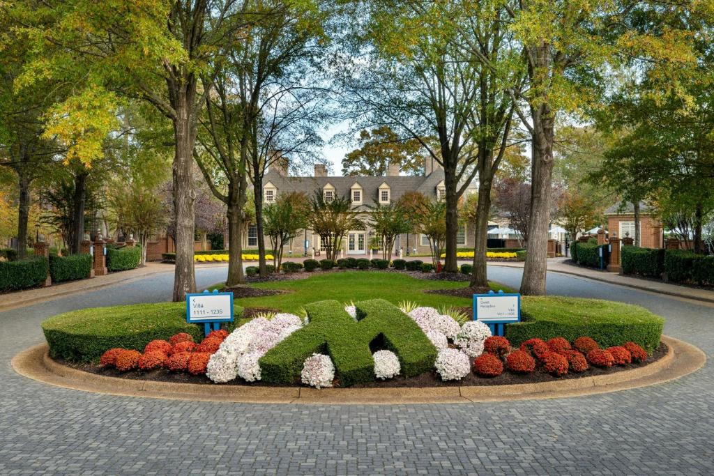 Marriott's Manor Club at Ford's Colony image