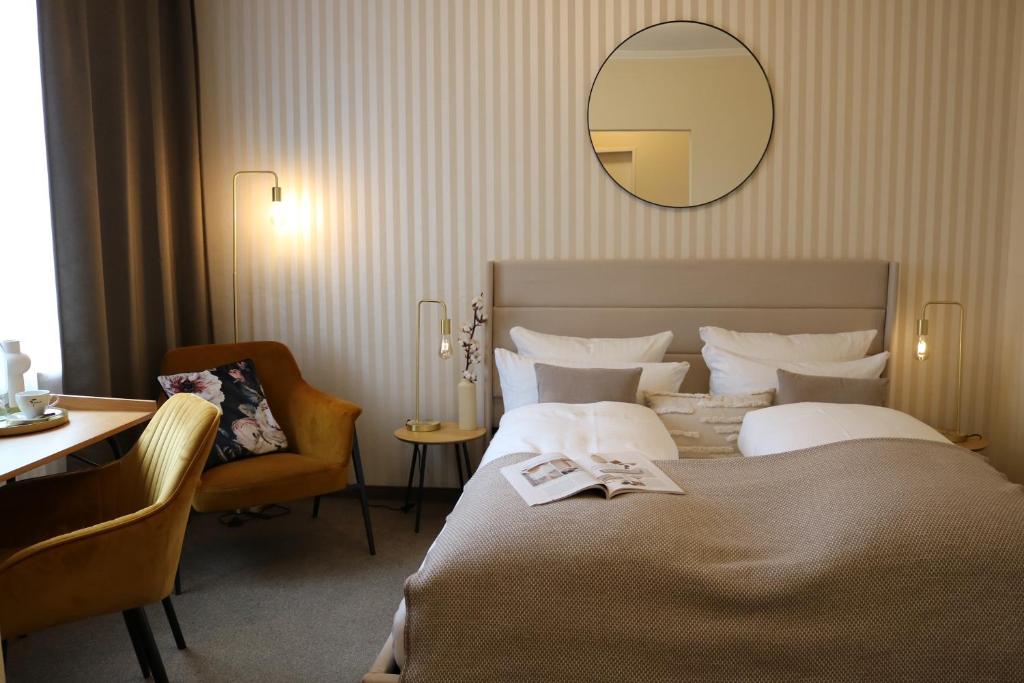 Komfort Hotel Stadt Hamburg - Tap to explore photos