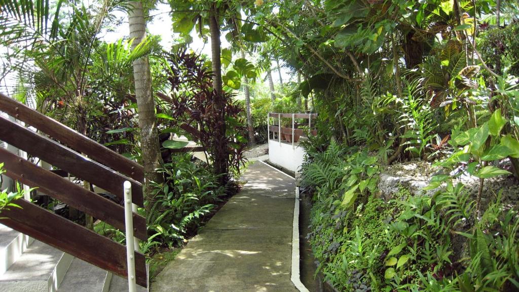 Coral Motel & Apartments photo 1