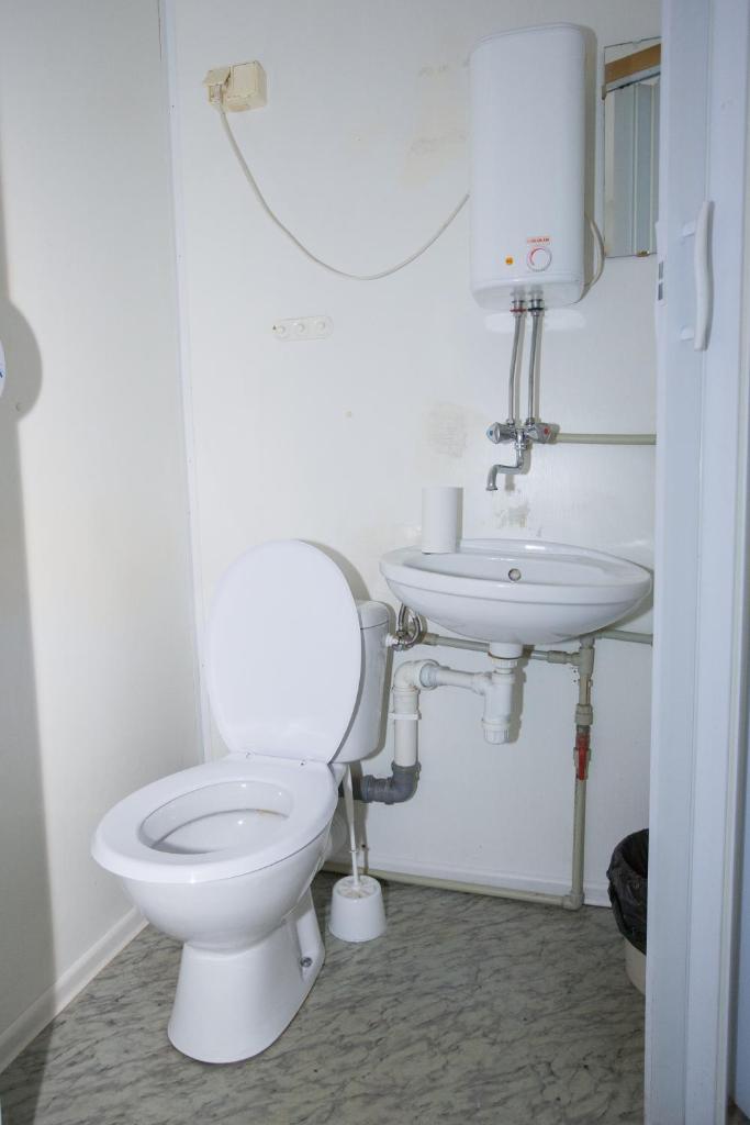 Двухместный (Стандартный двухместный номер с 1 кроватью и душем), Hostel Metro