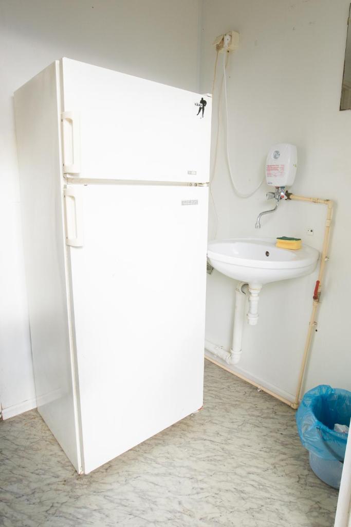 Номер (Односпальная кровать в общем номере с 4 кроватями), Hostel Metro