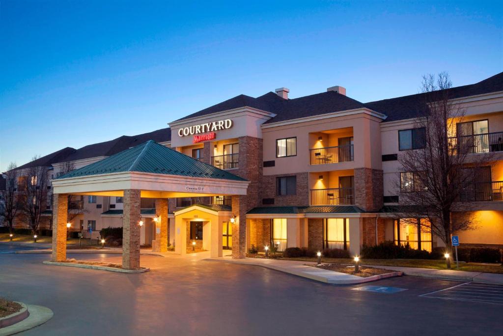 Courtyard by Marriott Layton image