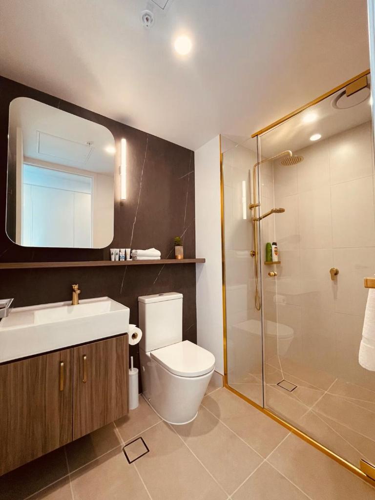 Cozy Retreat Central Box Hill the Place to Stay photo 2