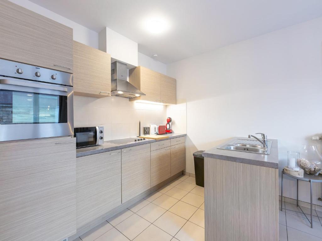 Apartment with terrace in Ostend photo 1