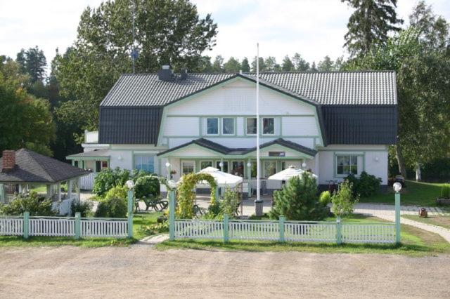 Maalaiskartano Pihkala photo 2