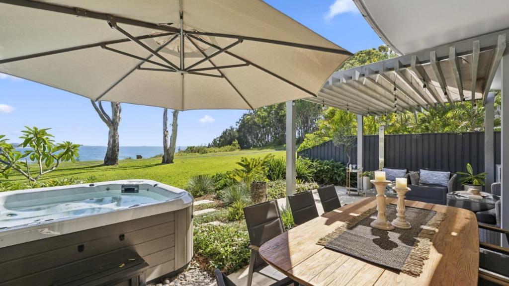 Solara - Sleeps 8, Beach, Walk To Resorts, Views photo 2