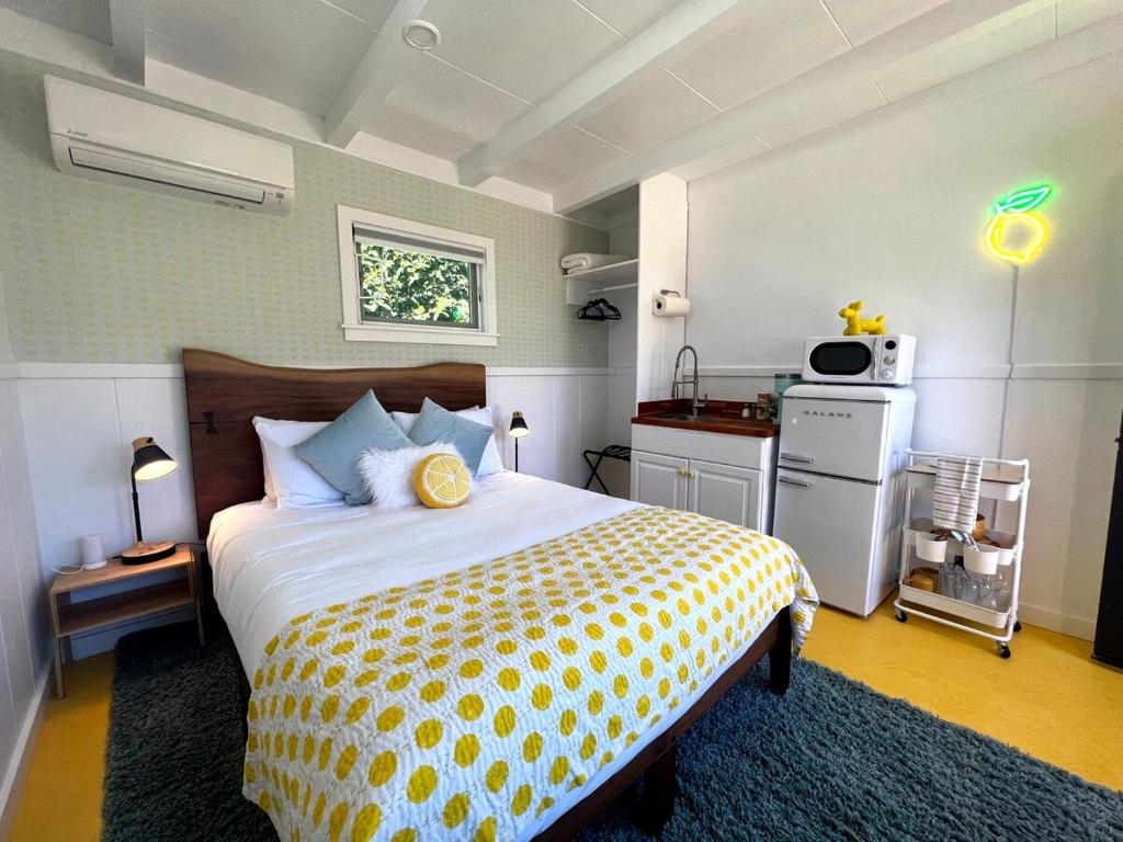Snap-Worthy Stay Steps From Downtown 1BR 1BA image