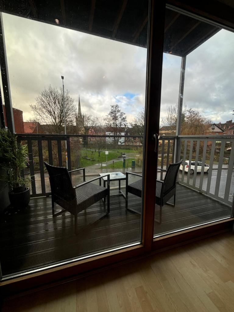 Studio Apartment 5 with balcony and river view - Tap to explore photos