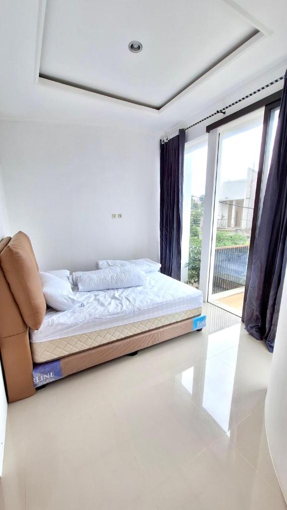 SERENA Villa photo 2