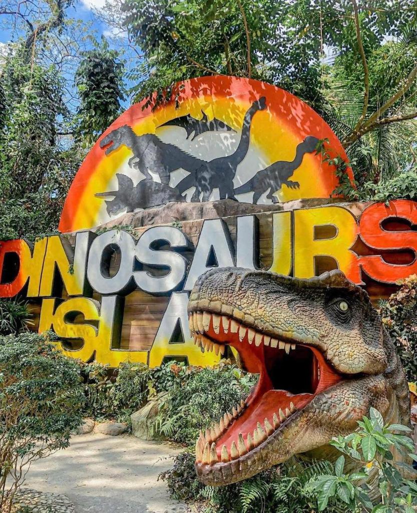 Affordable GOLD DUST Up To 12 Pax near Aqua Planet & Dinosaur Island, Mabalacat