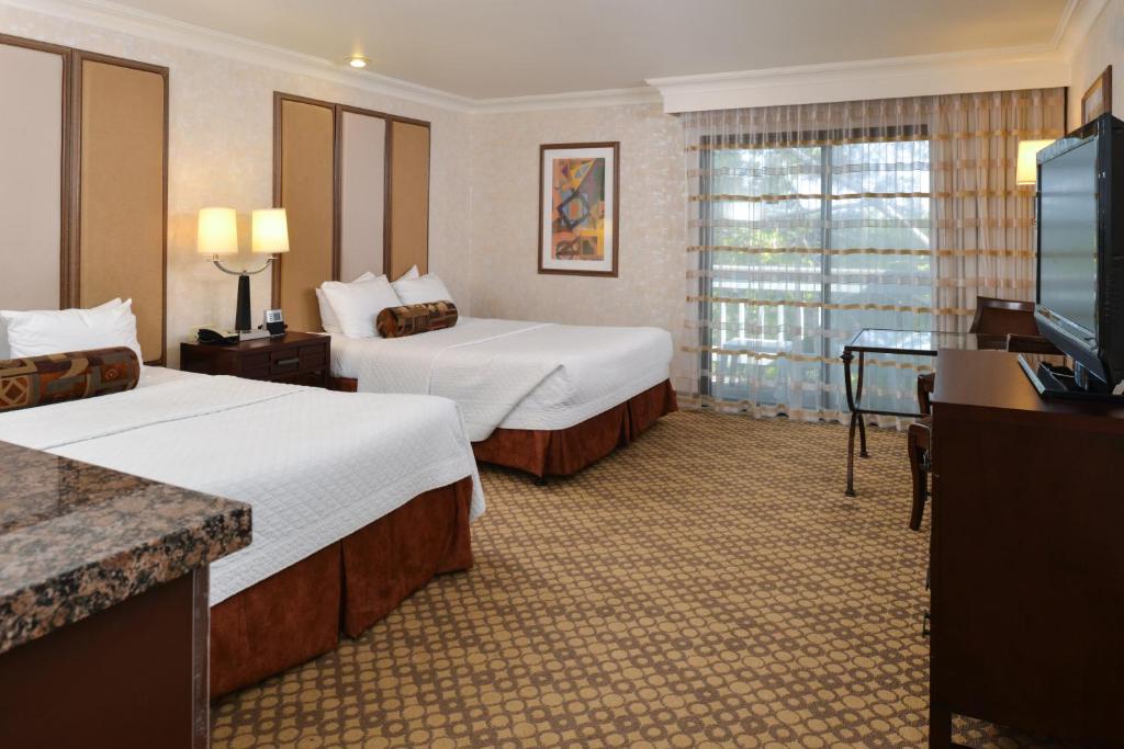 Best Western Corte Madera Inn - Tap to explore photos