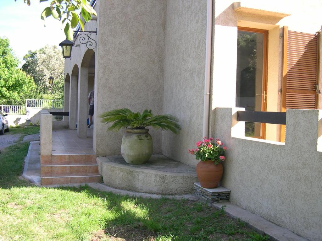 Bas de Villa chez Mr.Girolami Dominique photo 1