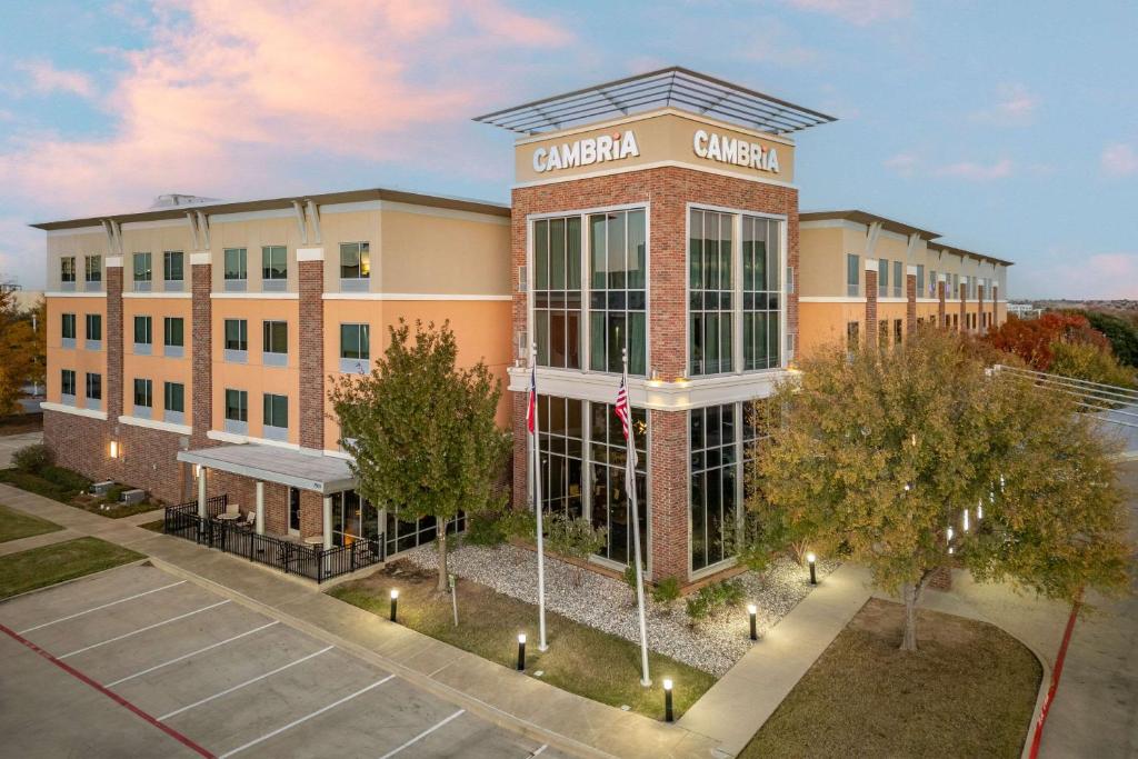 Cambria Hotel Plano Frisco image