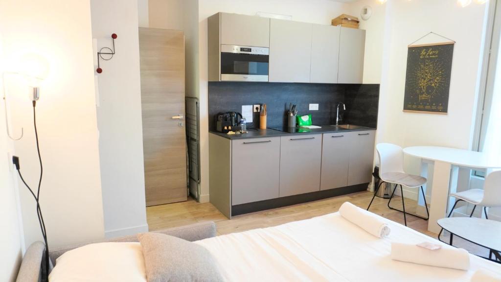 Proche Carlton & Croisette, Appartement 303 - Tap to explore photos