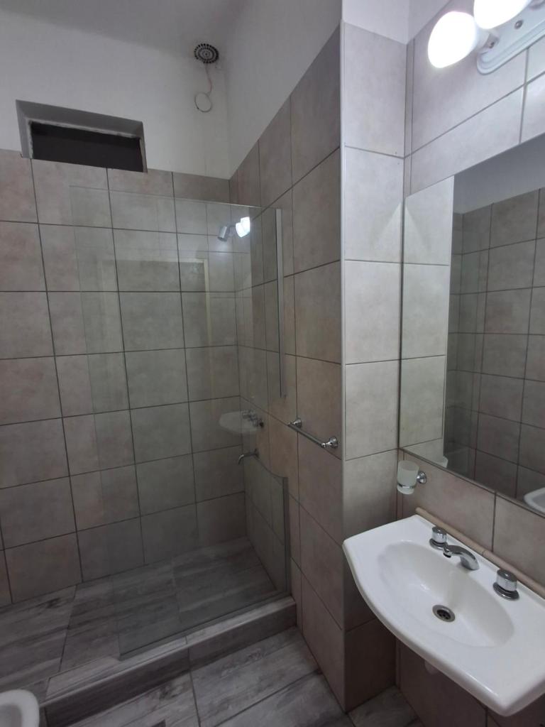 Casa con la mejor ubicación. A un paso de todo! photo 3